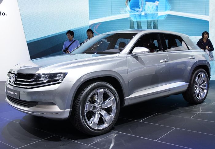 Η VW, μέσω του Cross Coupe SUV Concept, μας ενημερώνει για το πώς βλέπει ένα 4θυρο coupe SUV.